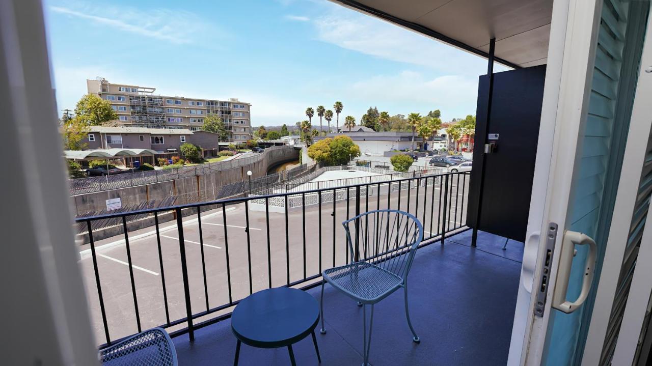 Seaside Inn & Suites Santa Cruz Exterior photo