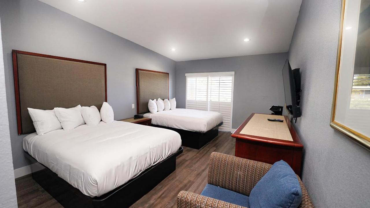Seaside Inn & Suites Santa Cruz Exterior photo