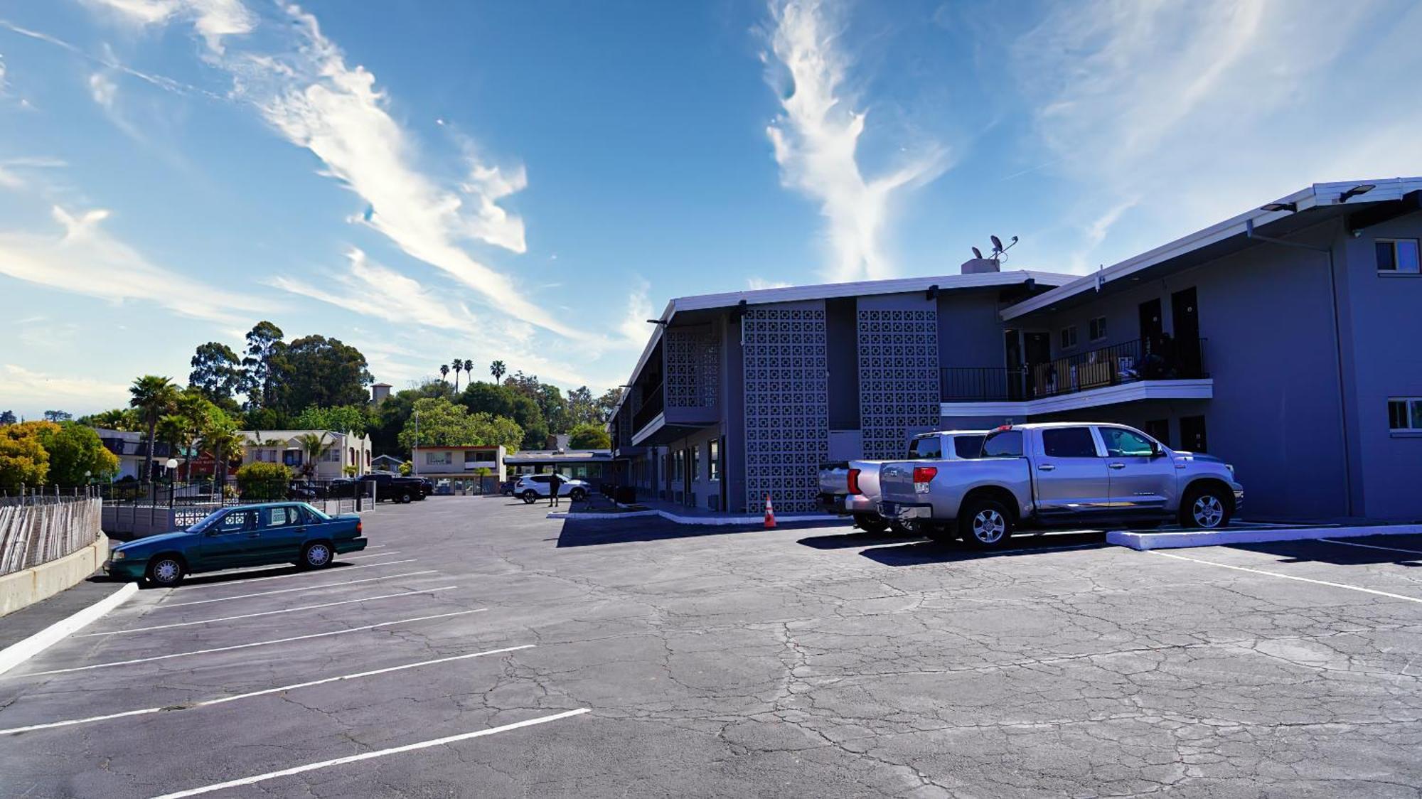 Seaside Inn & Suites Santa Cruz Exterior photo